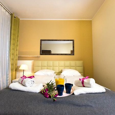 Pcd Aparthotel Ochota Warschau Buitenkant foto