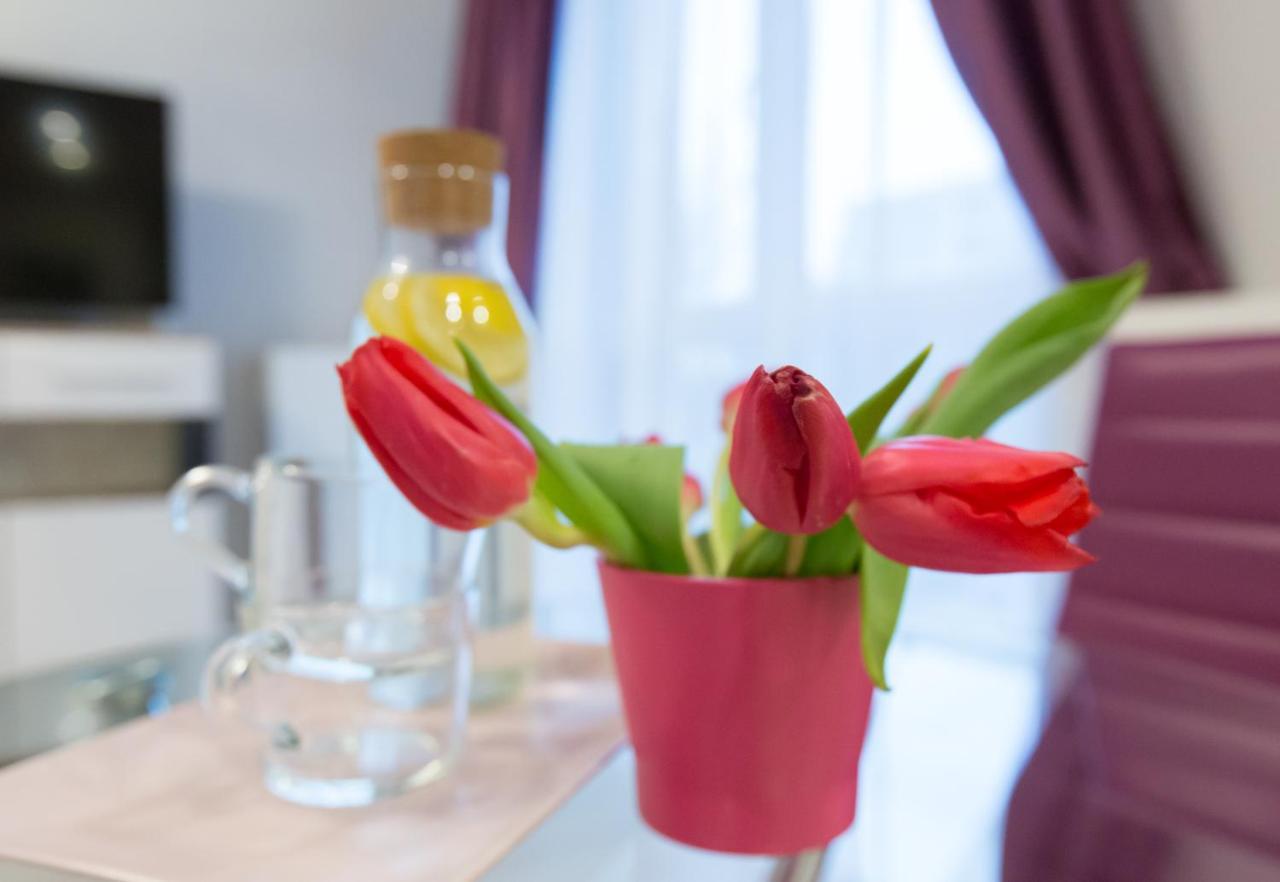 Pcd Aparthotel Ochota Warschau Buitenkant foto