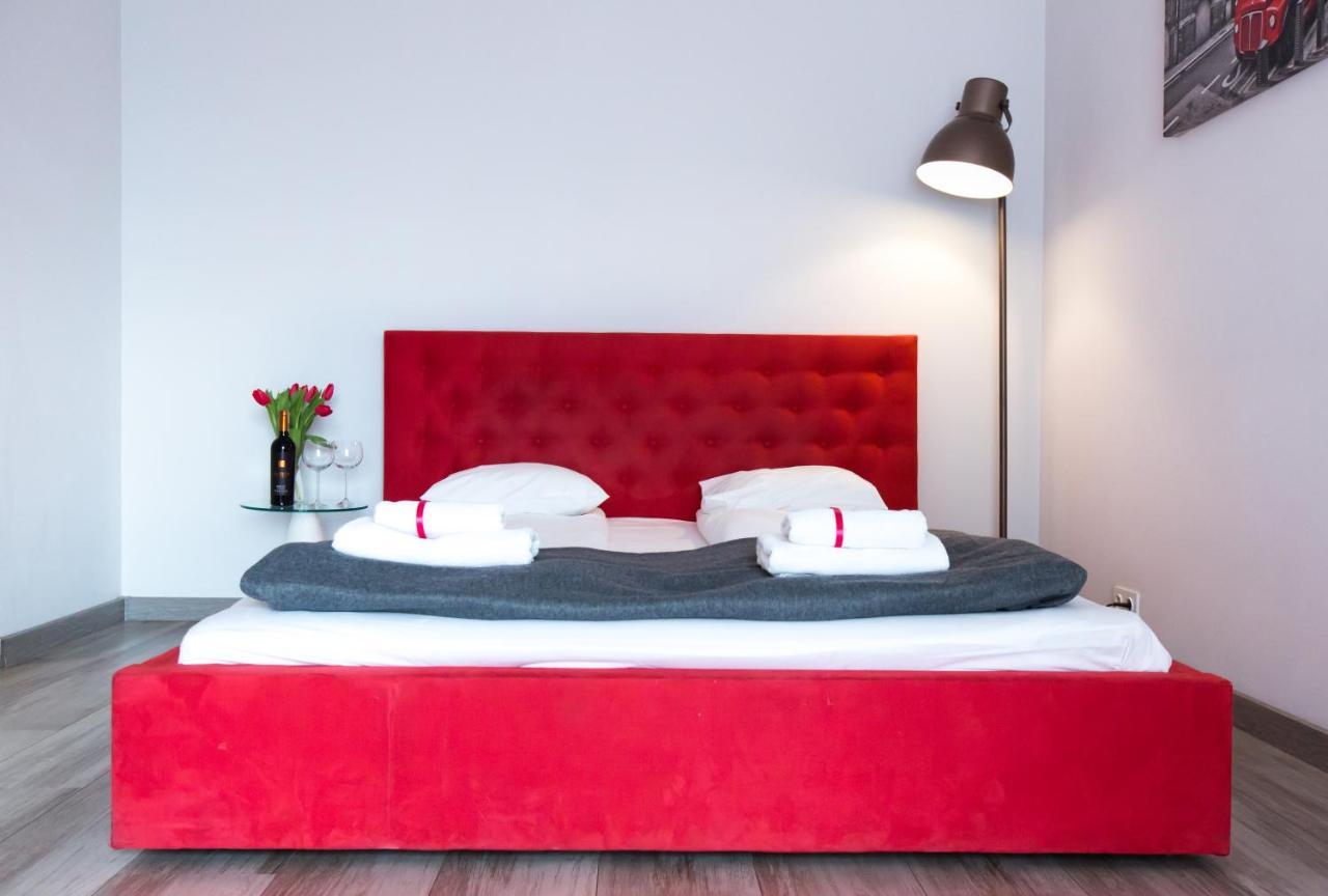 Pcd Aparthotel Ochota Warschau Buitenkant foto