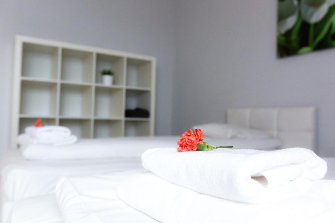 Pcd Aparthotel Ochota Warschau Buitenkant foto