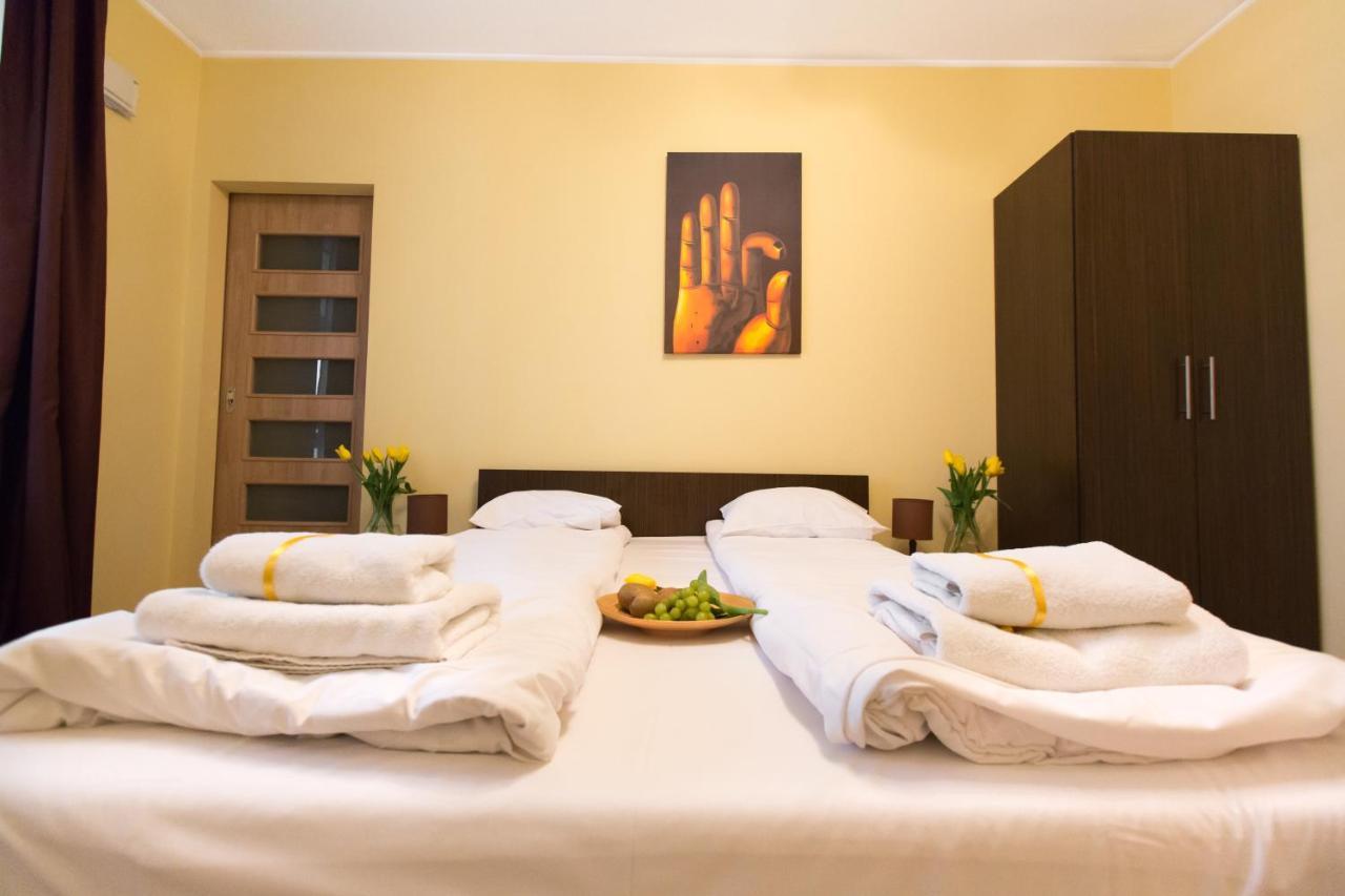 Pcd Aparthotel Ochota Warschau Buitenkant foto