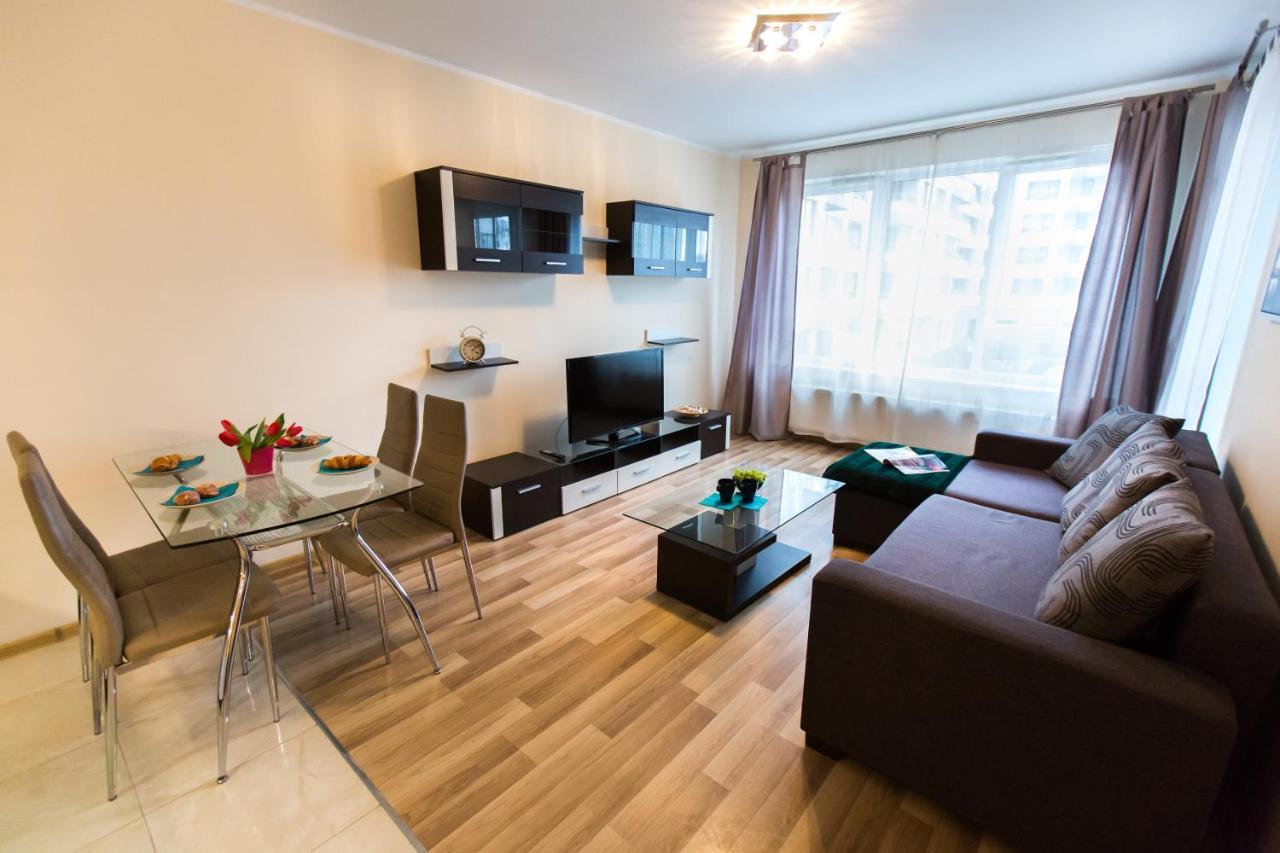 Pcd Aparthotel Ochota Warschau Buitenkant foto
