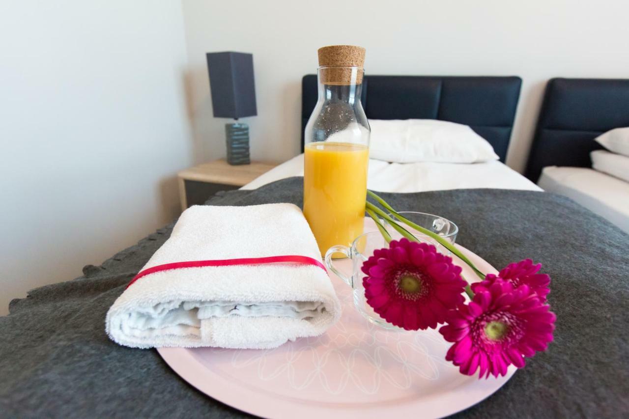 Pcd Aparthotel Ochota Warschau Buitenkant foto