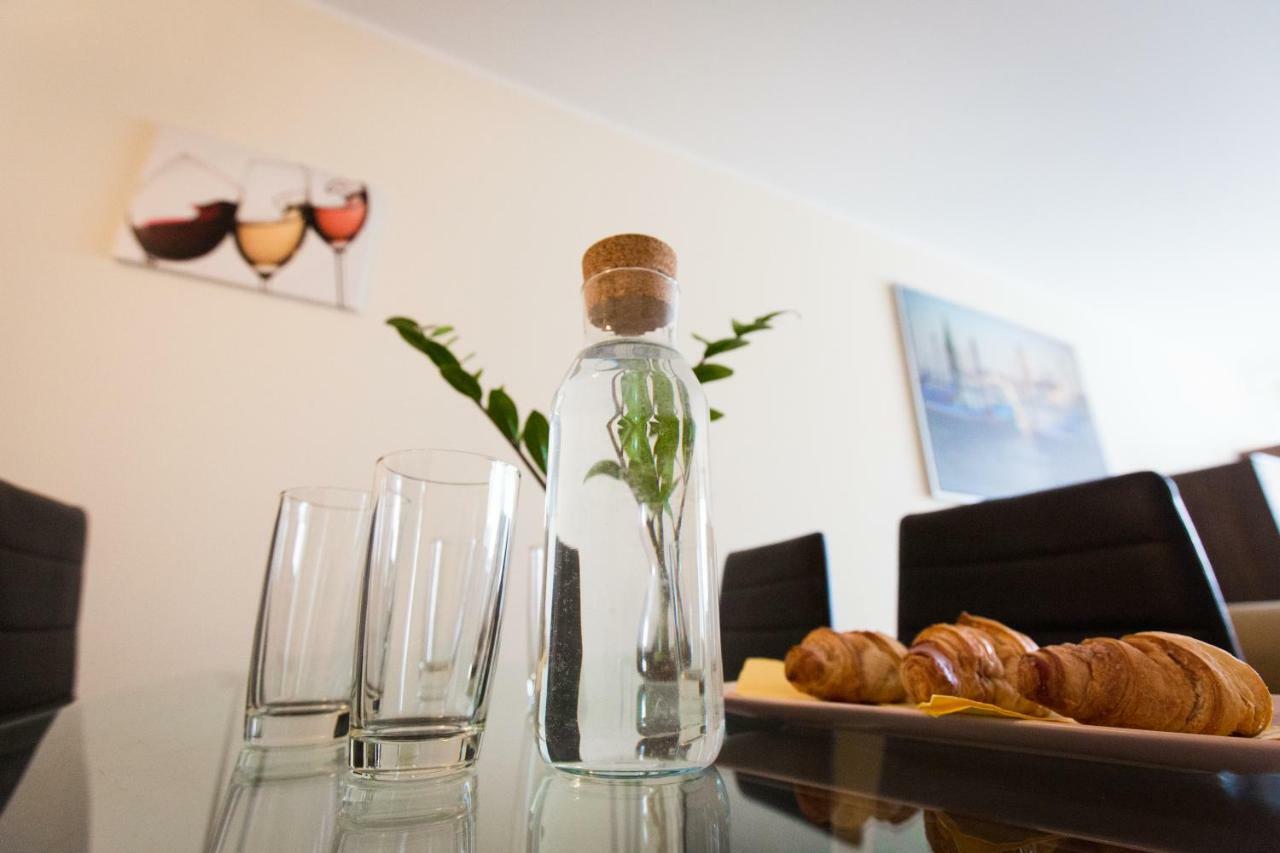 Pcd Aparthotel Ochota Warschau Buitenkant foto