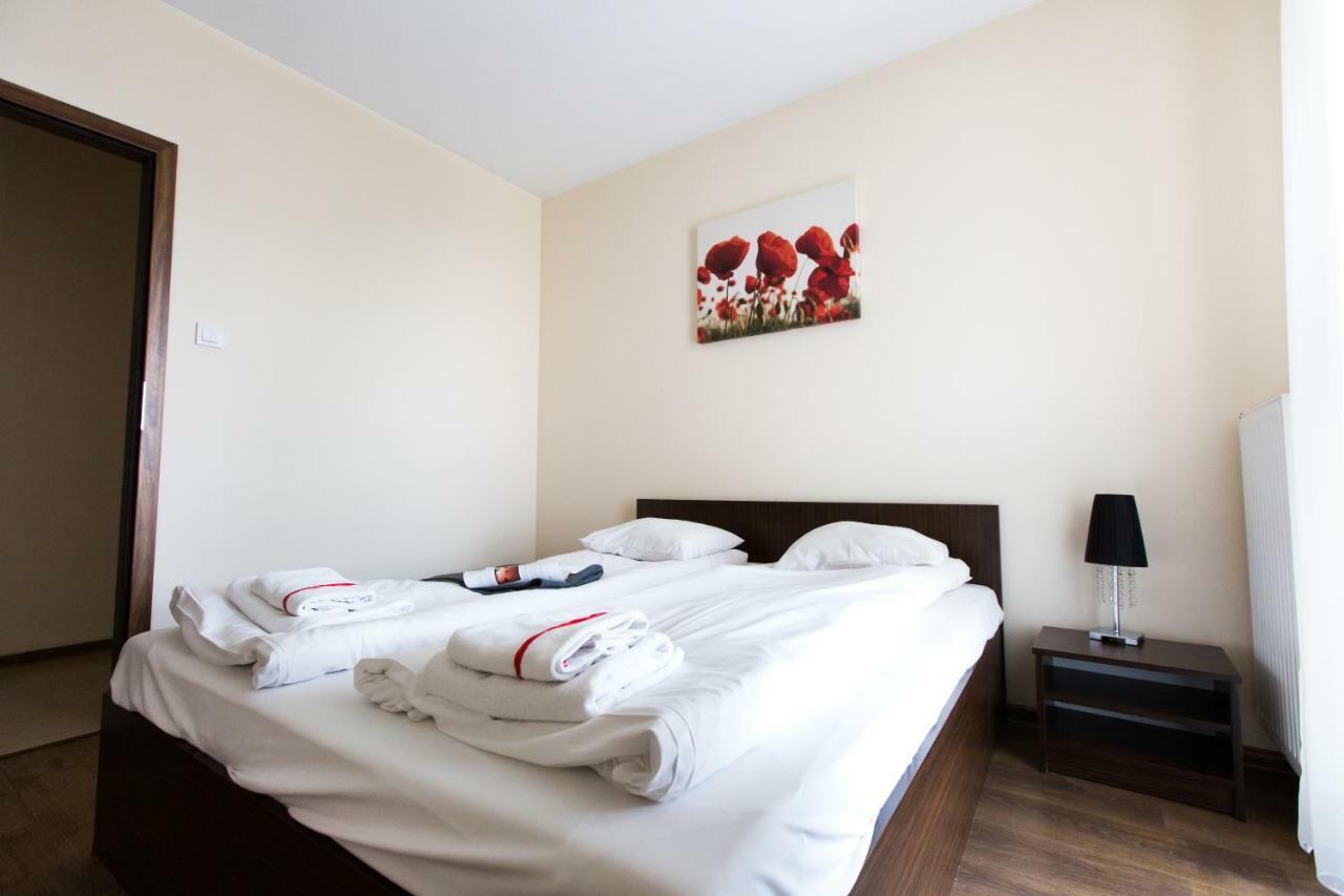 Pcd Aparthotel Ochota Warschau Buitenkant foto