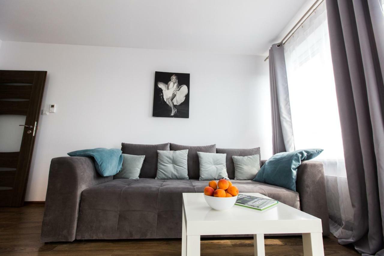 Pcd Aparthotel Ochota Warschau Buitenkant foto