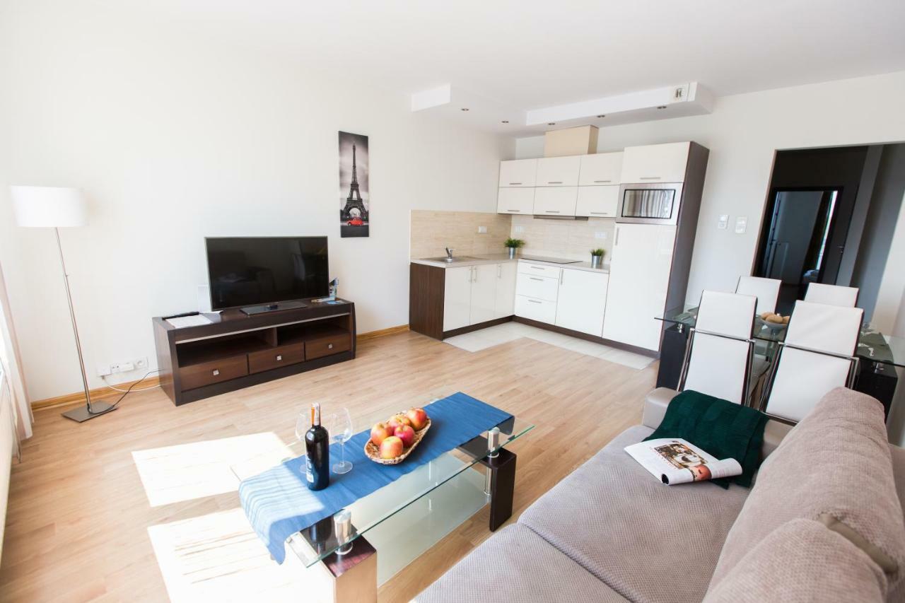 Pcd Aparthotel Ochota Warschau Buitenkant foto